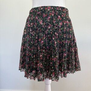 Top Shop Band of Gypsies Ditsy Floral Skirt with Lace Overlay.